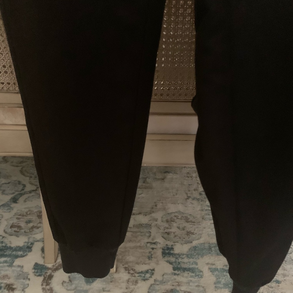 2 figs scrub pants black (s). Great condition will sell separately or as a set
